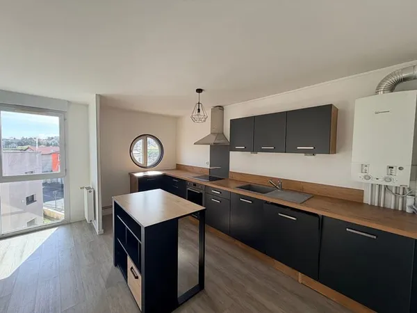 Clermont-Ferrand appartement 2 chambres de 65 m² avec balcon