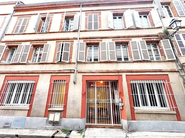 TOULOUSE - Capitole - T1 BIS de 31.55 m² en dernier étage à 200 m du Couvent des Jacobins