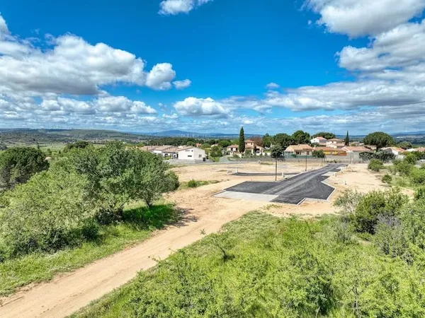 Terrain à bâtir 335 m²
