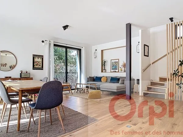 Maison 7 pièces 211 m²