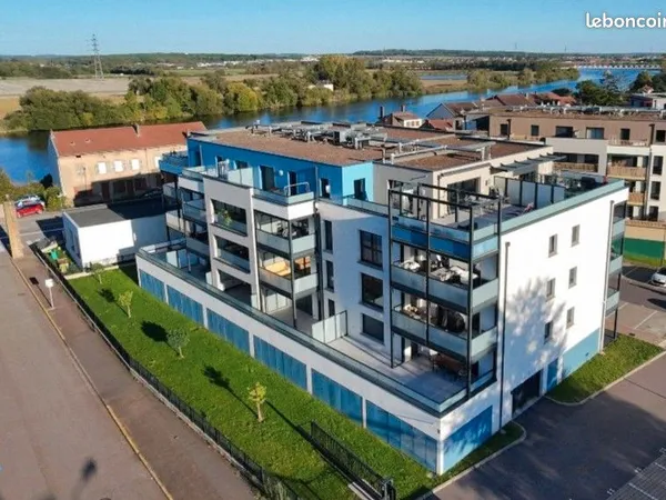 À VENDRE - APPARTEMENT T2 DE 44 m² AVEC TERRASSE DE 20 m² - UCKANGE