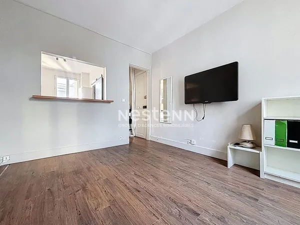 ISSY LES MOULINEAUX - AVENUE VICTOR CRESSON - Vente d'un studio traversant au dernier étage