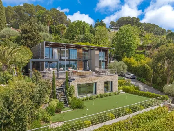 Maison 5 pièces 350 m²