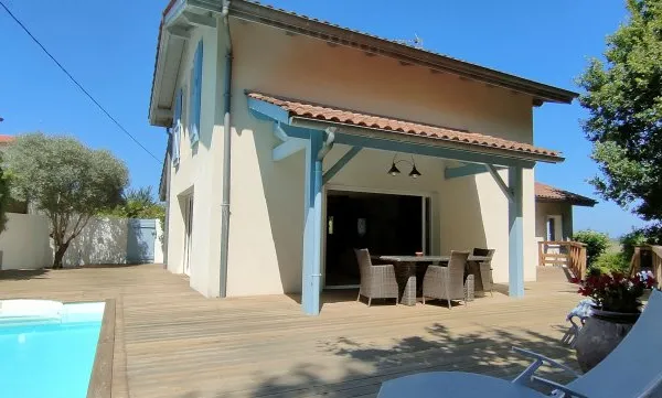 Vends maison pays basque Ahetze bourg à pied - 150m²