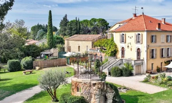 Maison 33 pièces 1000 m²