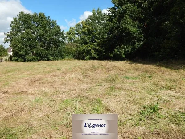 Terrain 1384 m²