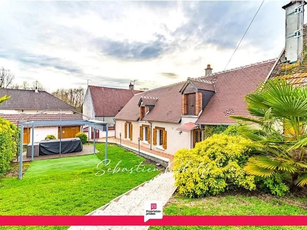 Belle maison de plain-pied avec hangar et grand terrain