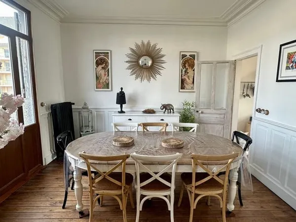 Maison 8 pièces 194 m²
