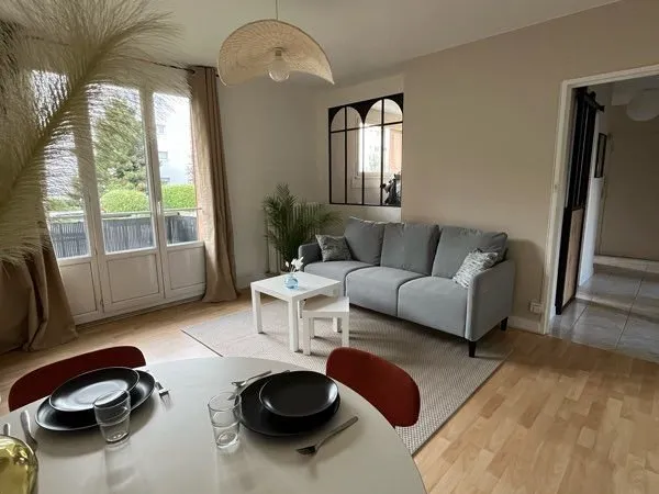 Chambre dans un appartement refait à neuf / T4 de 70m2 / rue fontaine écu à 5 min des facultés