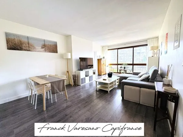 Dpt Yvelines (78), à vendre NOISY LE ROI appartement T4 de 103 m²