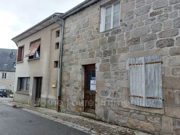 Deux maisons jumelées en centre ville d'Egletons à rénover