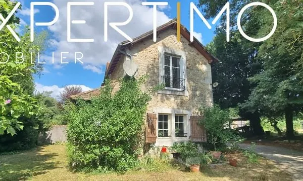 MAISON ANCIENNE - BEAU POTENTIEL - GRAND JARDIN