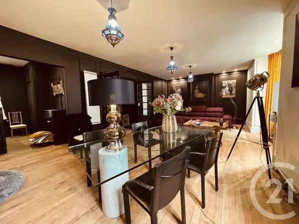 Appartement 4 pièces 166 m²