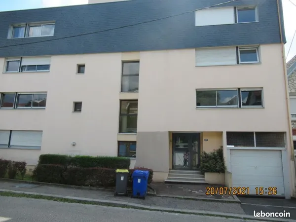 A LOUER à ROUEN (RIVE DROITE) STUDIO DE 25,62 M² AU 3EME ETAGE AVEC ASCENSEUR ET PARKING