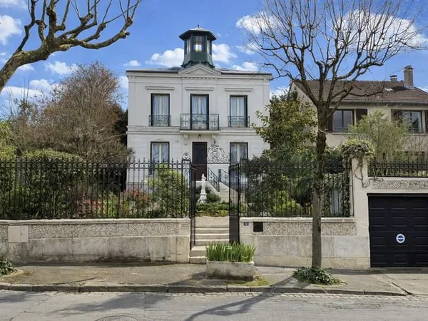 Bourgeoise du XIXe siècle - 9 pièces - 165m 2