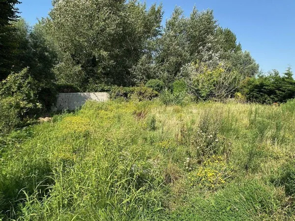 Terrain constructible 608 m²