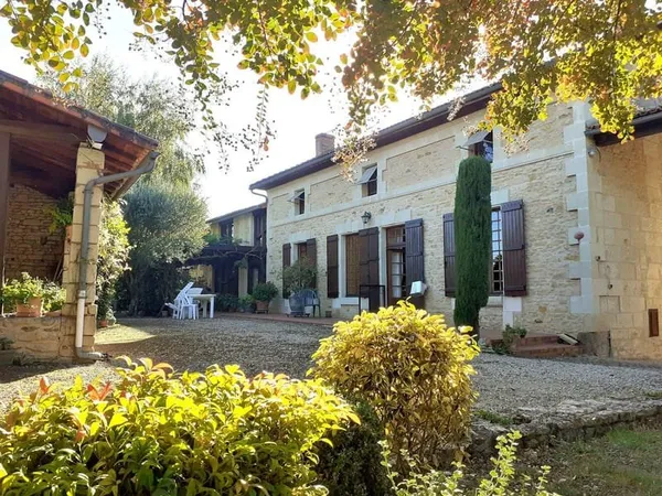Maison 8 pièces 183 m²