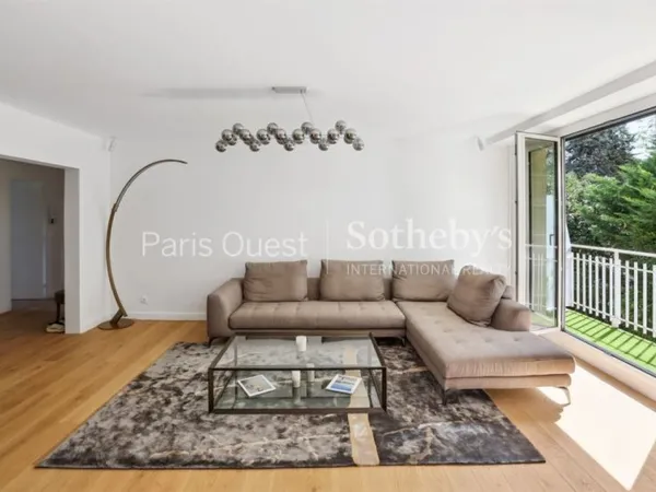 Appartement 4 pièces avec balcon - Neuilly-sur-Seine - Pasteur - Inkermann