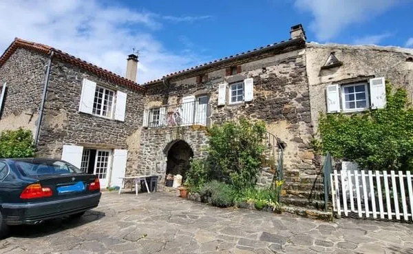 Maison Vente Blesle 5p 108m² 162000€