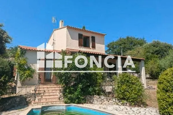 Maison Location Figanières 5p 118m² 1800€