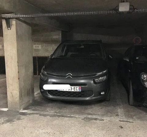 Parking 12 m²