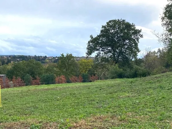 Terrain 2180 m²