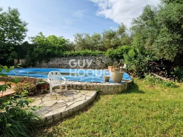 Maison Aujargues 9 pièces 227 m2 sur 2500m²