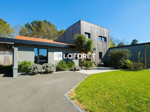 Maison 7 pièces 190 m²