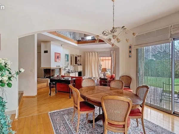 Maison 5 pièces 166 m²