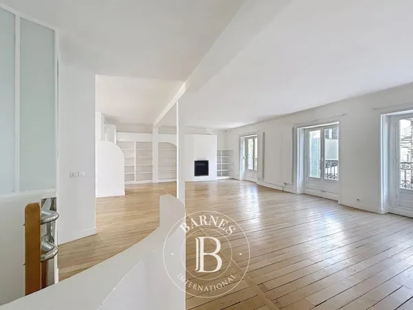 Le service location de la maison BARNES vous présente ce bien :