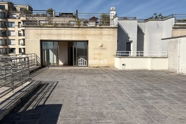 Appartement 7 pièces 207 m²