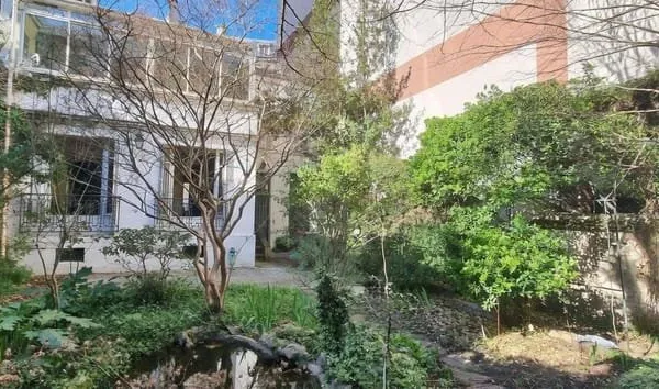 Maison 9 pièces 256 m²