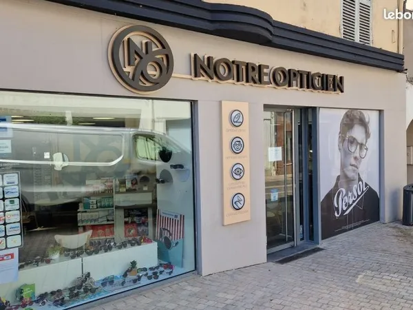 Local 80 m² Saint-Symphorien-d'Ozon