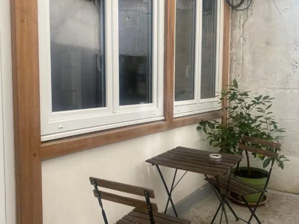 Location ou cession local commercial 15,60 m² Paris 20E 422 €