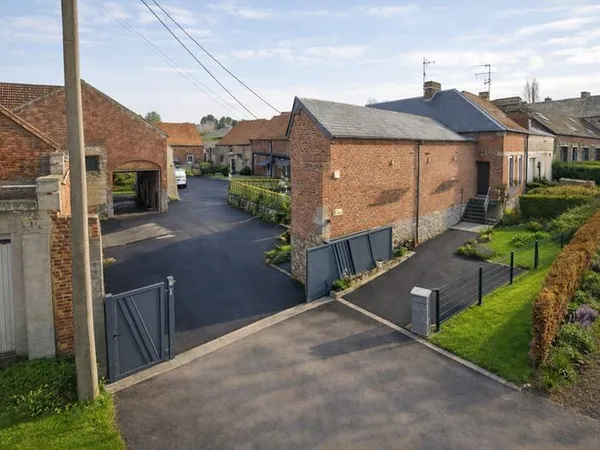 Maison 9 pièces 267 m²
