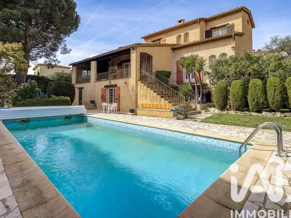 Maison 6 pièces 200 m²
