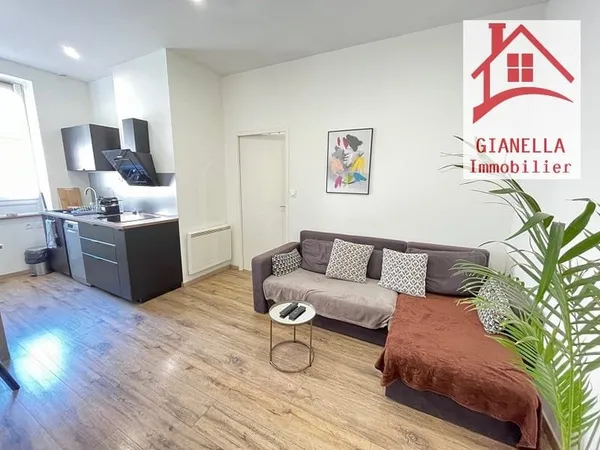 Superbe F2 entièrement rénové et meublé à NEUF secteur Carnot
