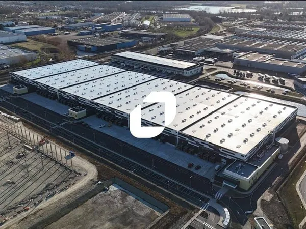 Entrepôt 12236 m²