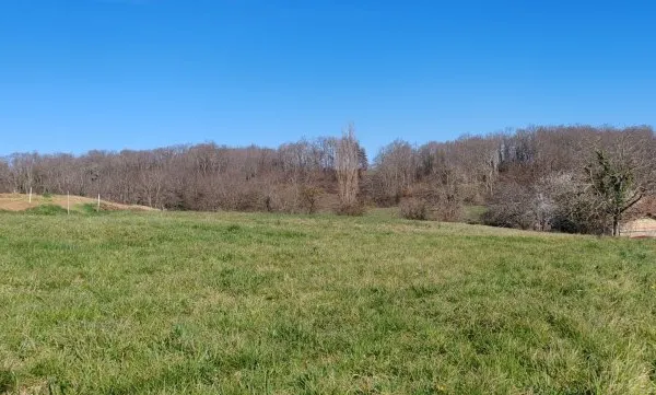 Terrain 938 m²