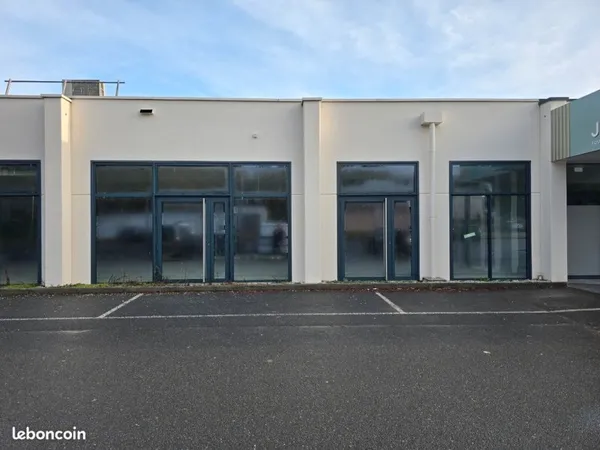 Local commercial 240m²