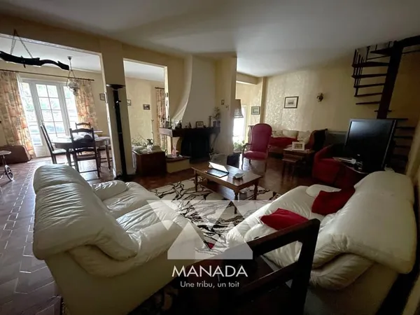 CHALUS - Maison avec garages