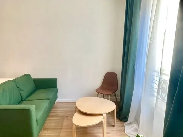 Grand Studio meublé Batignolles