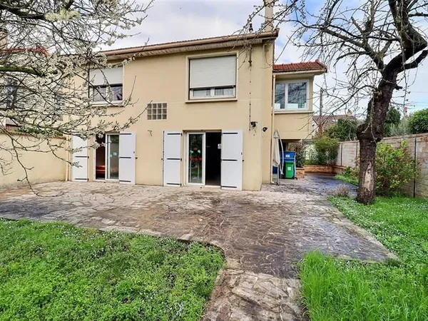 Maison Vitry Sur Seine 5 pièce(s) 66 m2