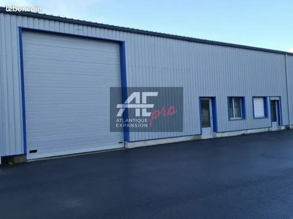 LOCAL D'ACTIVITE 335 m² PONTCHATEAU
