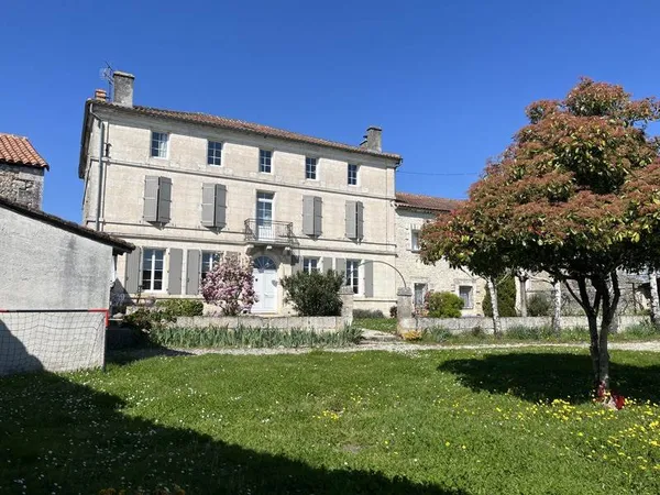 Maison 9 pièces 287 m²