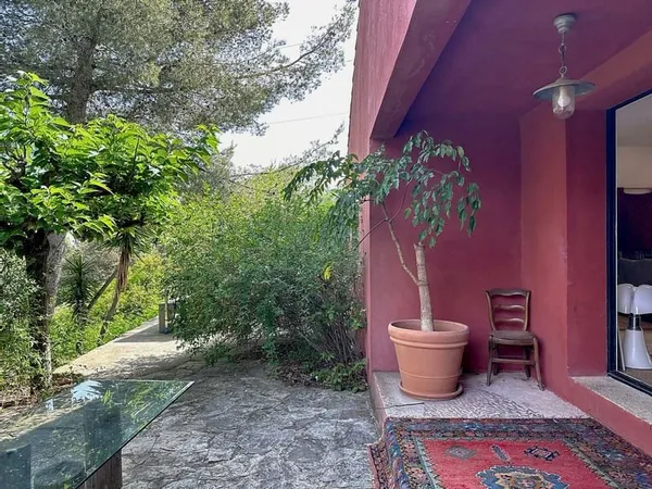 La campagne à deux pas de Bandol - Propriété de charme, piscine et grand terrain