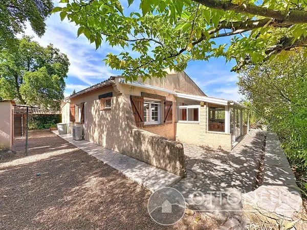 Villa Roquebrune Sur Argens 4 pièces 99,40 m2 sur 670 m2 de terrain