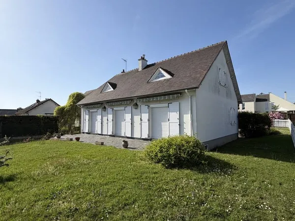 PAVILLON INDÉPENDANT AVEC GROS POTENTIEL TRAVAUX