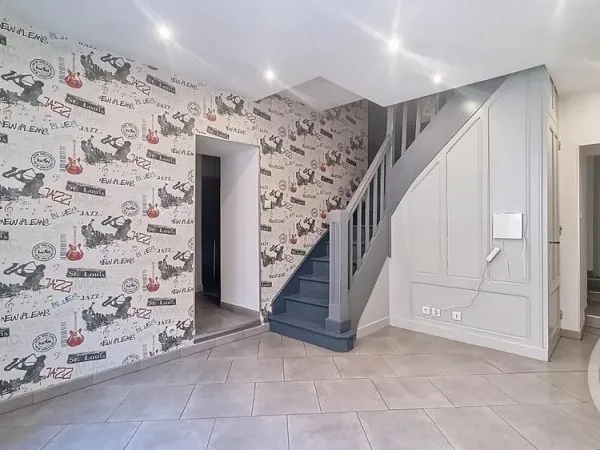 Maison 5 pièces 249 m²