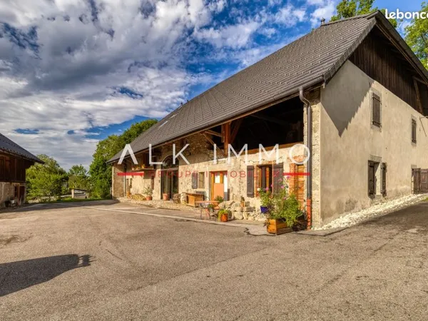 Maison 8 pièces 180 m²